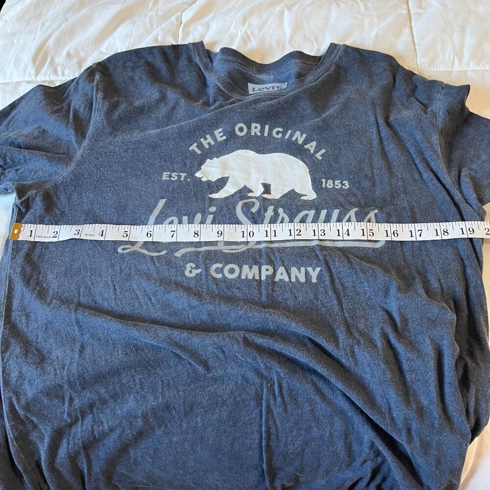 Levi's Levi Strauss & Co 100% Cotton Blue Washed Short Sleeve T-shirt Men's size - Picture 4 of 7